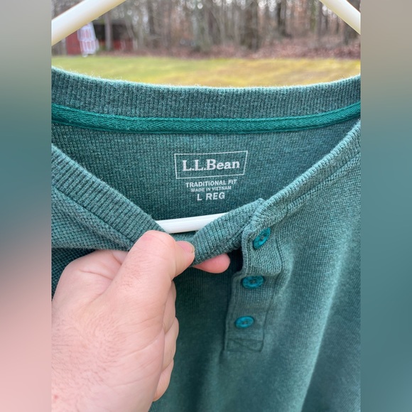 L.L Bean Green Vintage Sweater - Picture 2 of 2